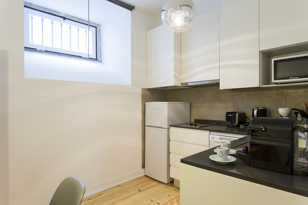 Joivy Cosy 1-Bed Flat With Workspace In Santa Catarina, Moments From Luis De Camoes Sq Apartment Lissabon